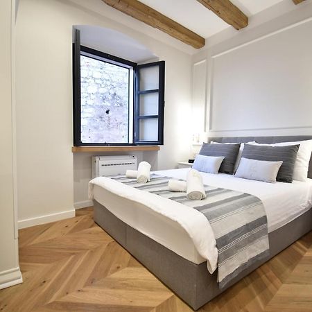 Palace M Sibenik Bagian luar foto