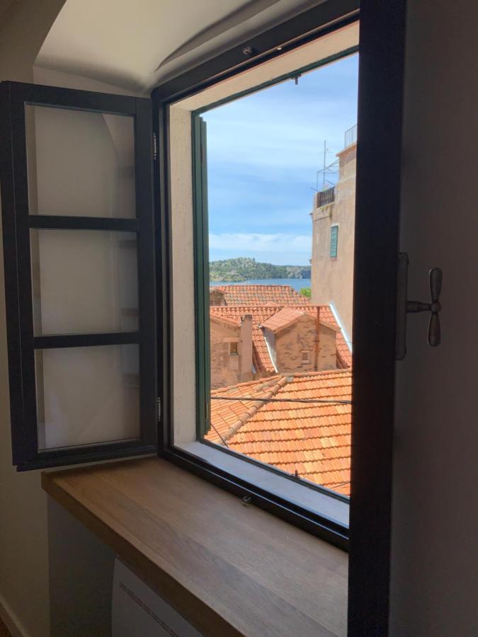 Palace M Sibenik Bagian luar foto