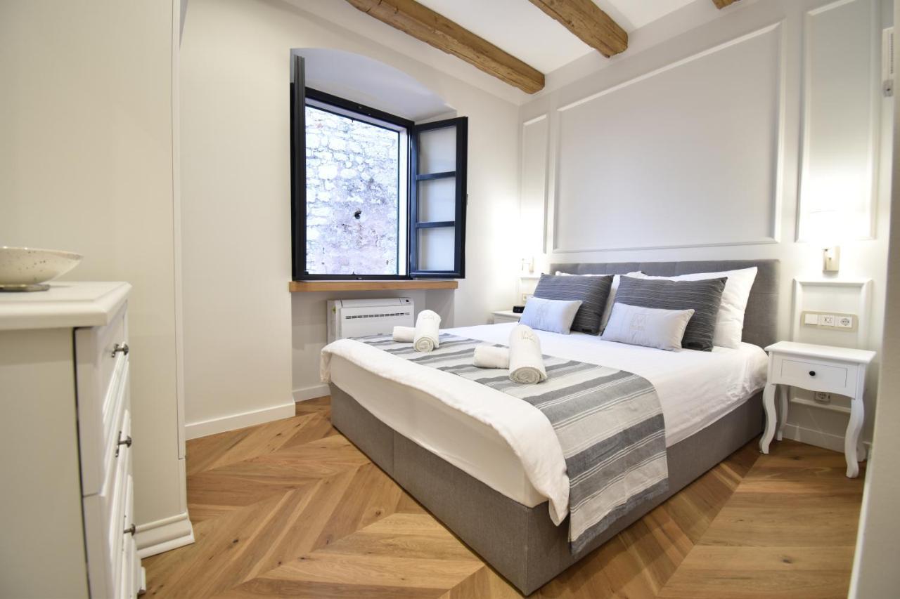 Palace M Sibenik Bagian luar foto