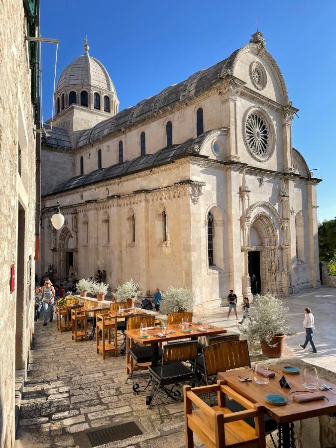 Palace M Sibenik Bagian luar foto